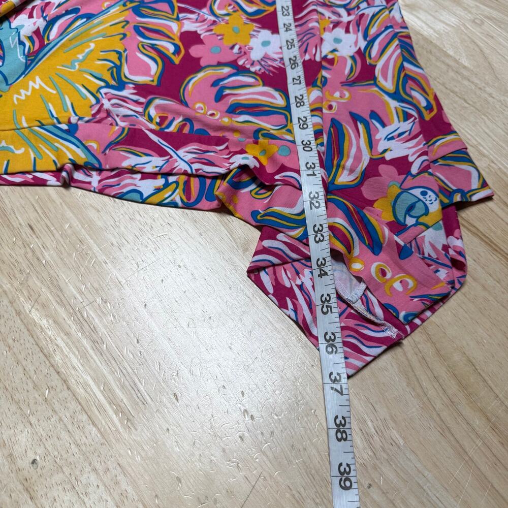 Simply Southern Palm Leaf Parrot Print Shark Bite Blouse Size S 3/4 Sleeve Pink View 6
